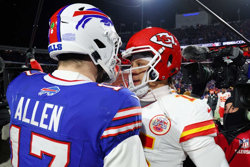 NFL HC: Patrick Mahomes, Josh Allen the Only QBs 'People Are the Most Afraid to Play'